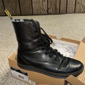 Dr. Martens Stratford